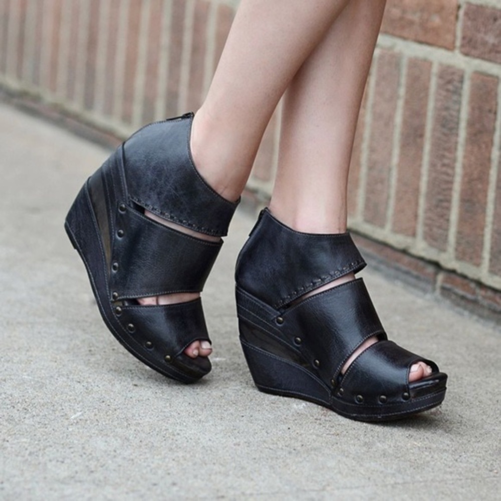 Bed Stu Jessie Wedge Sandals Black Leather 8.5